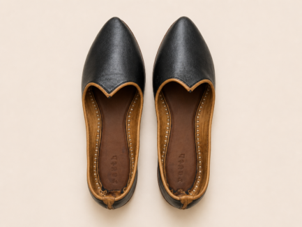 Classic Black Jutti